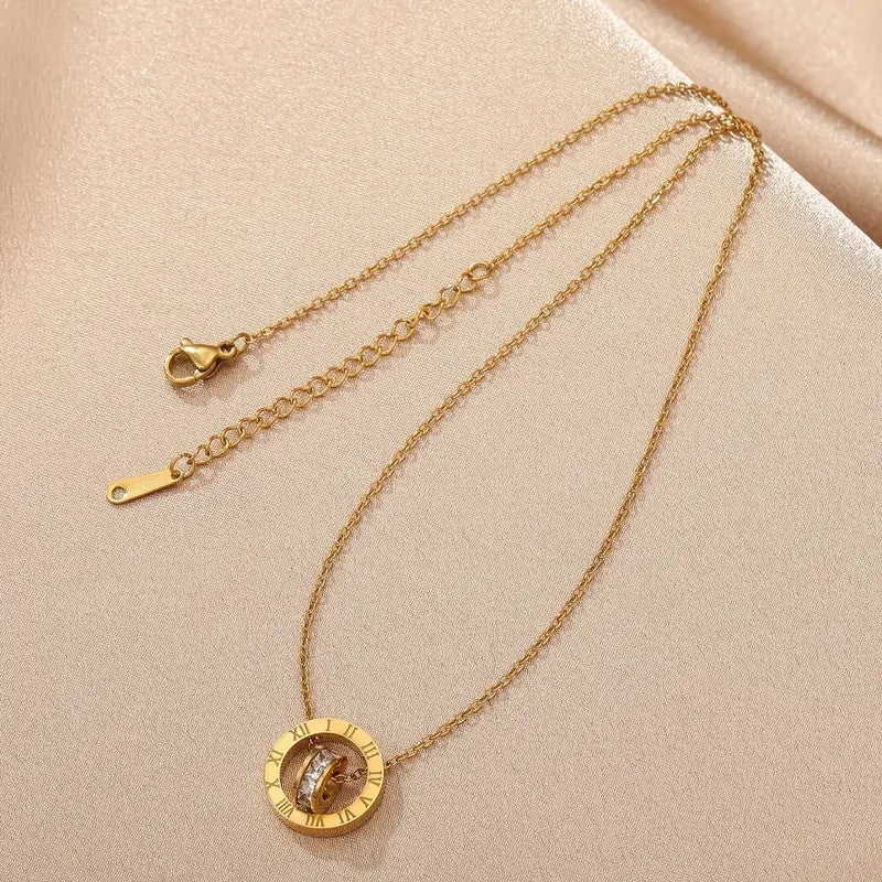 Elegante Halskette mit Römischen Ziffern und Zirkonia